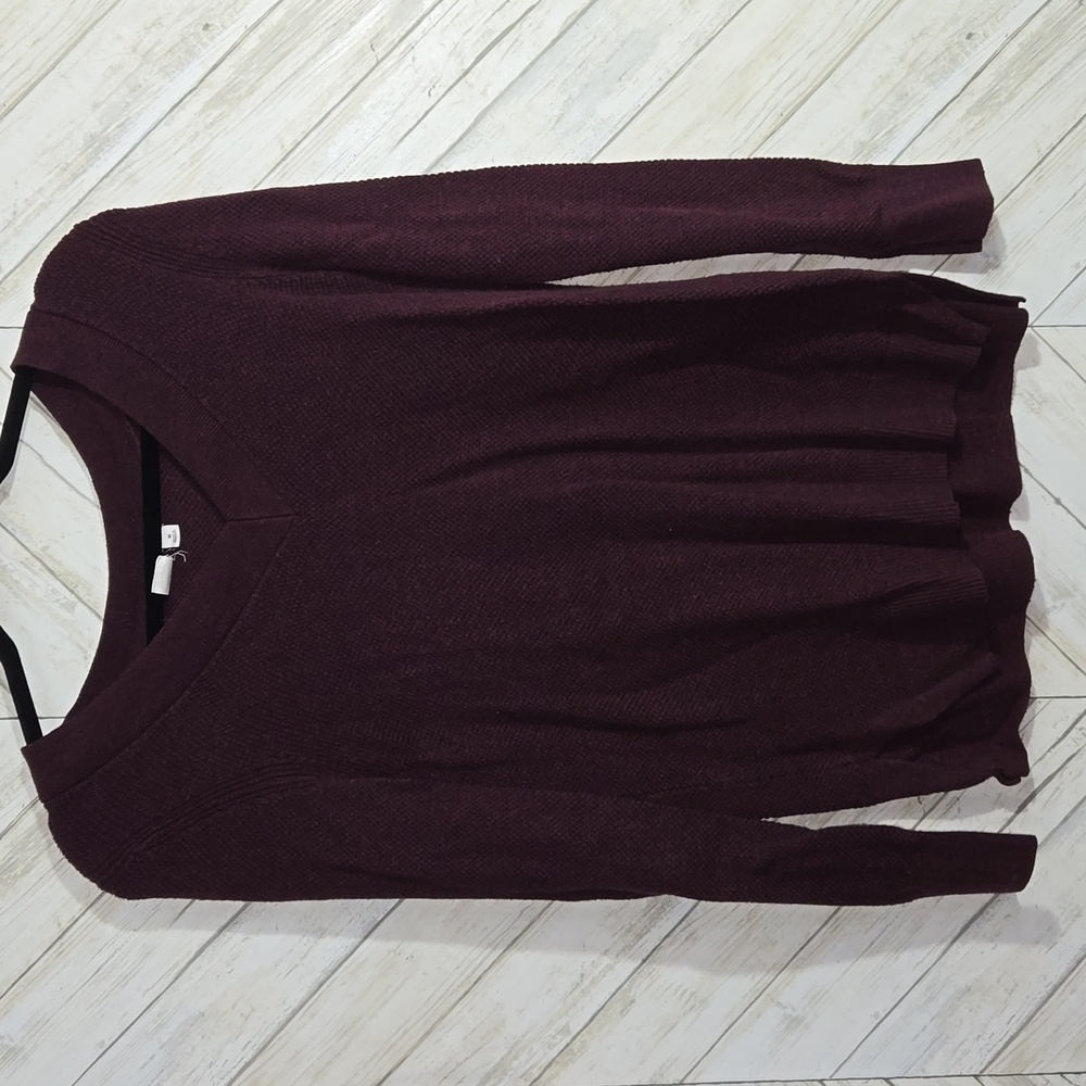 GAP brand Maroon V-neck Sweater Size M